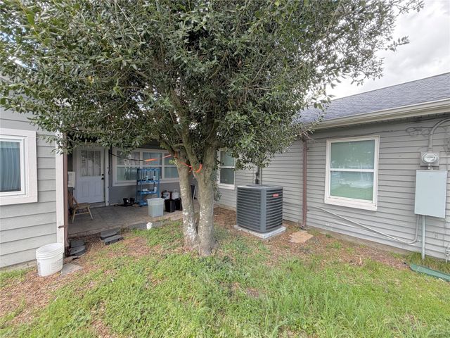 1735 W 43rd Street, Houston, TX 77018