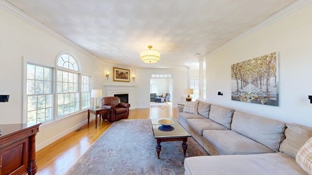 3 Whitcomb Way, North Reading, MA 01864