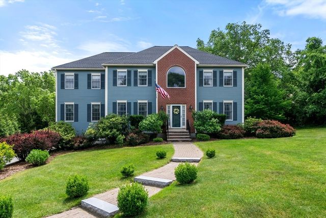 3 Whitcomb Way, North Reading, MA 01864