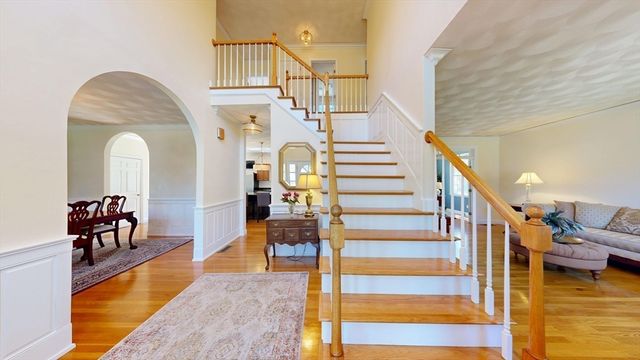 3 Whitcomb Way, North Reading, MA 01864