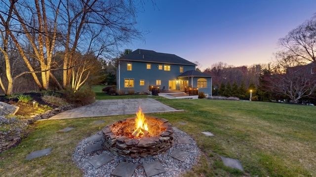 3 Whitcomb Way, North Reading, MA 01864