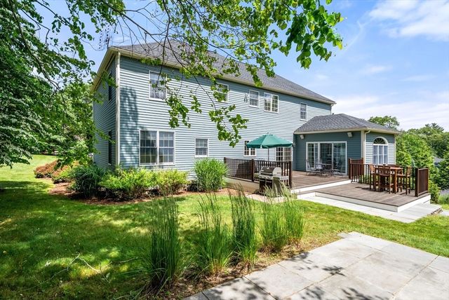 3 Whitcomb Way, North Reading, MA 01864