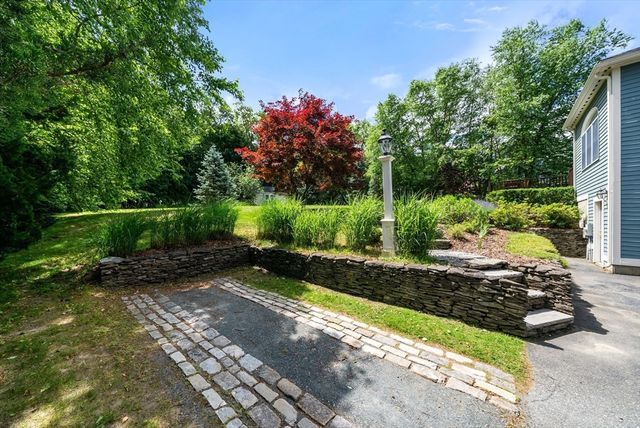 3 Whitcomb Way, North Reading, MA 01864