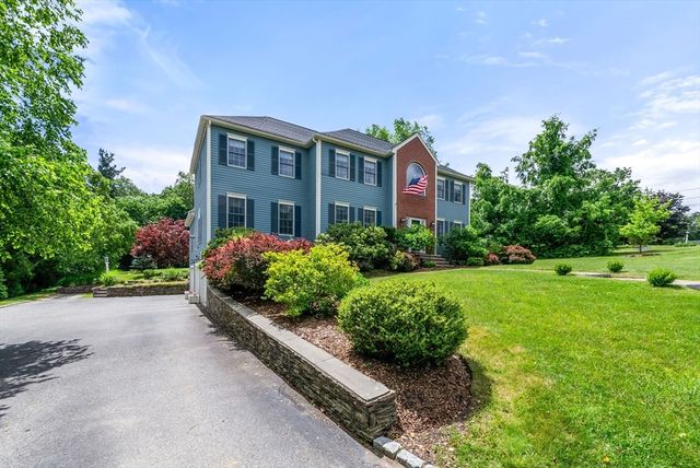 3 Whitcomb Way, North Reading, MA 01864