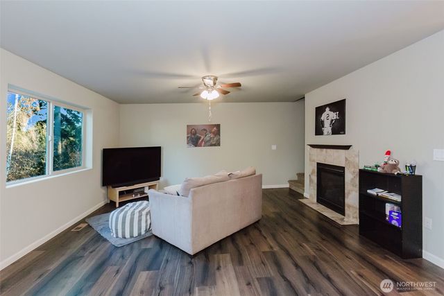 244 NE Tronson Circle, Bremerton, WA 98311