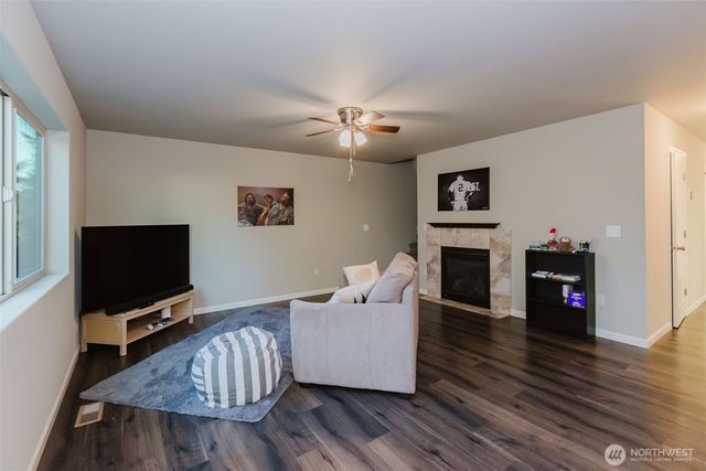 244 NE Tronson Circle, Bremerton, WA 98311