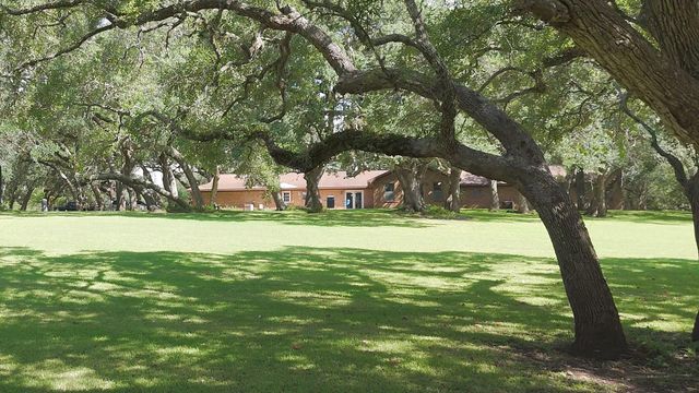 406 Wilson Creek, Bay City, TX 77440