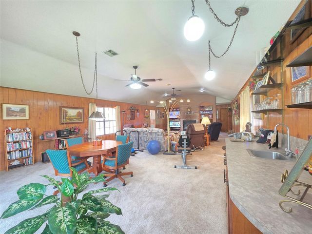 406 Wilson Creek, Bay City, TX 77440