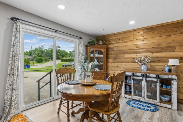 2306 W Five Mile Parkway, Dallas, TX 75224