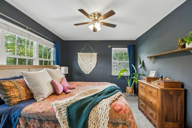 2306 W Five Mile Parkway, Dallas, TX 75224