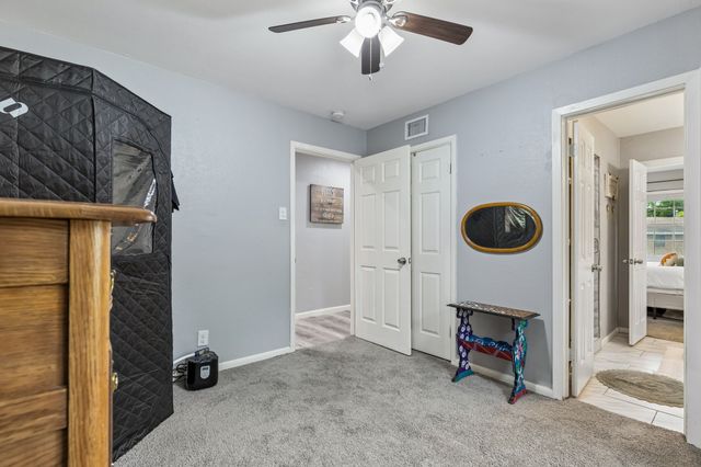 2306 W Five Mile Parkway, Dallas, TX 75224