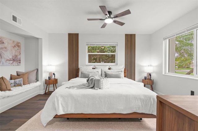 30 OAKLAND HILLS COURT, Rotonda West, FL 33947