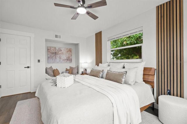 30 OAKLAND HILLS COURT, Rotonda West, FL 33947