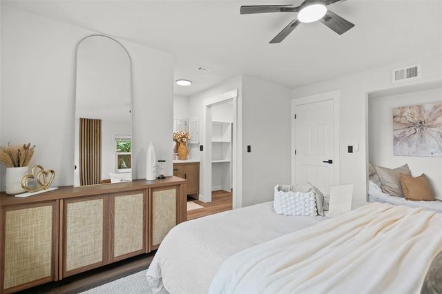 30 OAKLAND HILLS COURT, Rotonda West, FL 33947