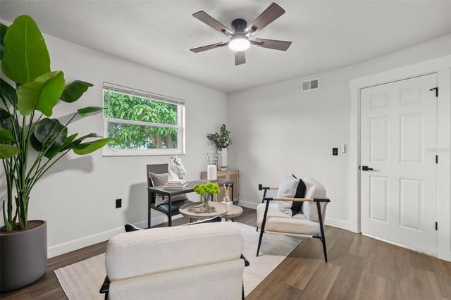 30 OAKLAND HILLS COURT, Rotonda West, FL 33947