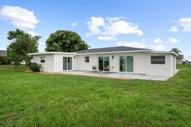 30 OAKLAND HILLS COURT, Rotonda West, FL 33947