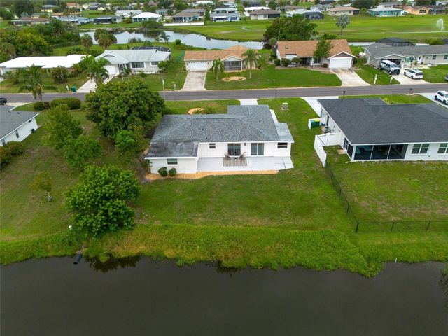 30 OAKLAND HILLS COURT, Rotonda West, FL 33947