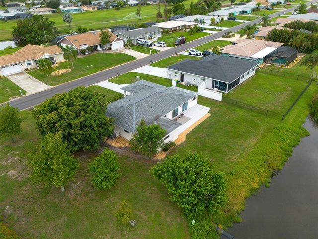 30 OAKLAND HILLS COURT, Rotonda West, FL 33947