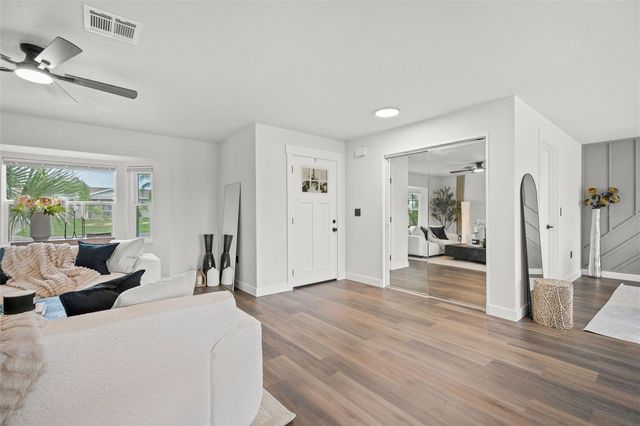 30 OAKLAND HILLS COURT, Rotonda West, FL 33947