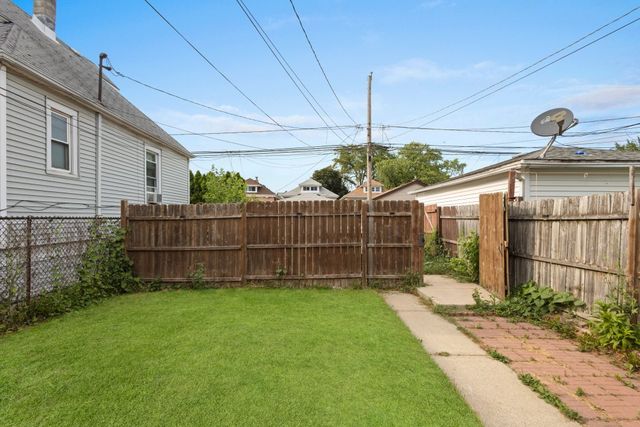 3710 W 60th Place, Chicago, IL 60629