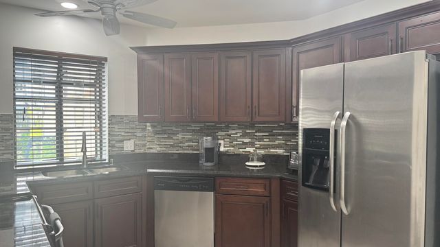 5195 Europa Drive H, Boynton Beach, FL 33437