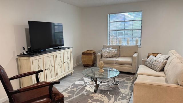 5195 Europa Drive H, Boynton Beach, FL 33437