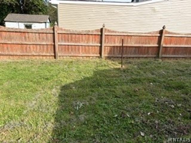 5640 Girard Avenue, Niagara Falls, NY 14304