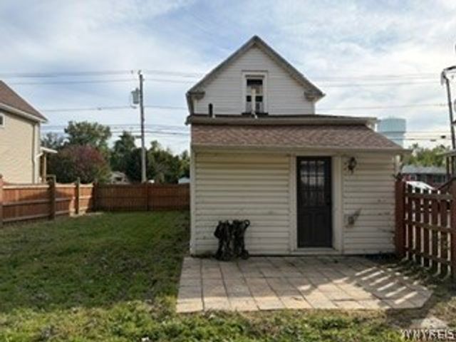 5640 Girard Avenue, Niagara Falls, NY 14304