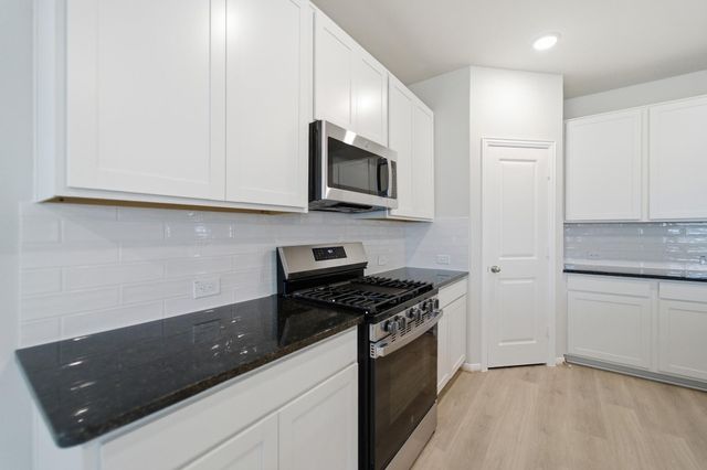 772 Red Mulberry Street, La Marque, TX 77568