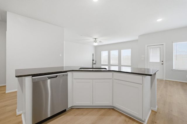 772 Red Mulberry Street, La Marque, TX 77568