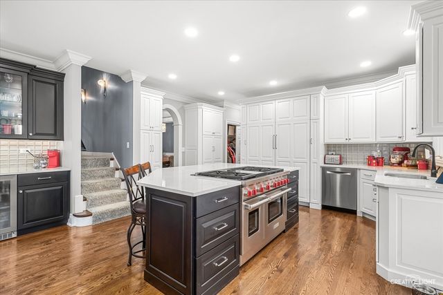 119 Settlers Drive, Naperville, IL 60565