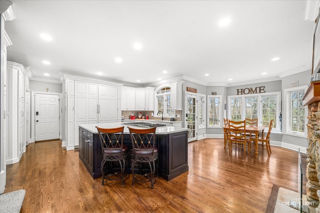 119 Settlers Drive, Naperville, IL 60565