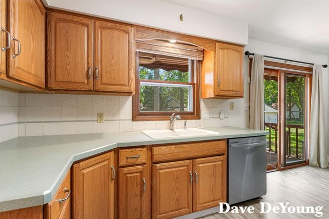 801 N 144th Avenue, Holland Twp, MI 49424