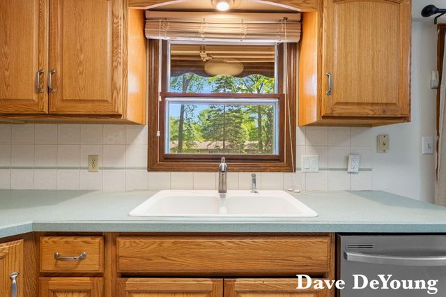 801 N 144th Avenue, Holland Twp, MI 49424