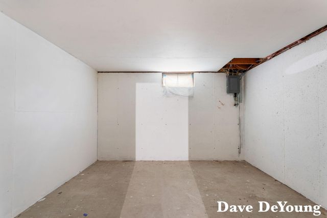 801 N 144th Avenue, Holland Twp, MI 49424