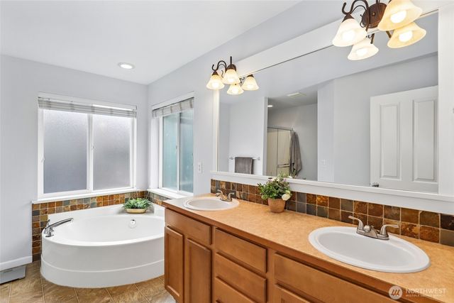 17208 138th Avenue Ct E, Puyallup, WA 98374