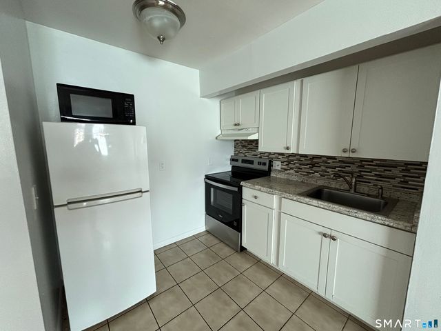 17 Ferris Avenue 8, Norwalk, CT 06854