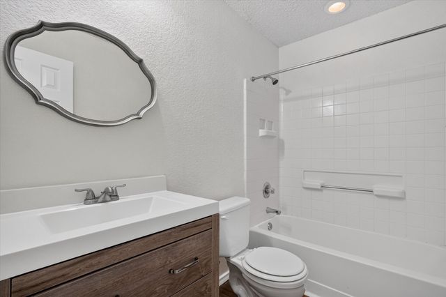 4008 Mantis Street, Fort Worth, TX 76106