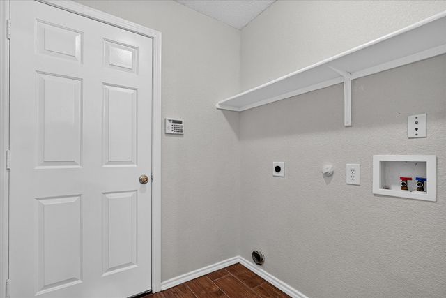 4008 Mantis Street, Fort Worth, TX 76106