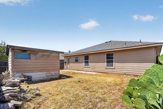 4008 Mantis Street, Fort Worth, TX 76106