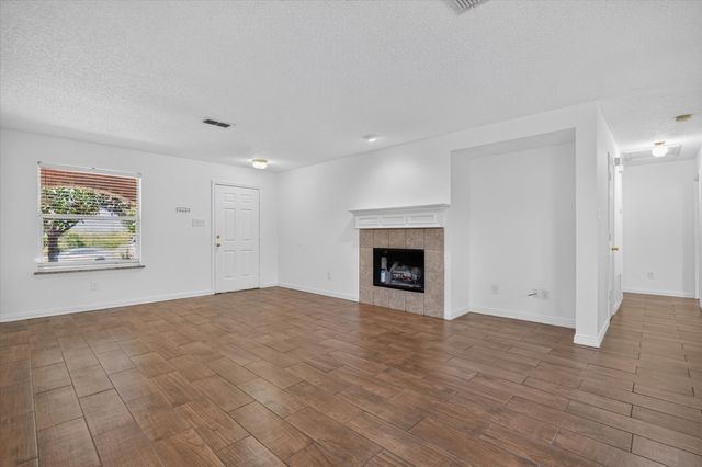 4008 Mantis Street, Fort Worth, TX 76106