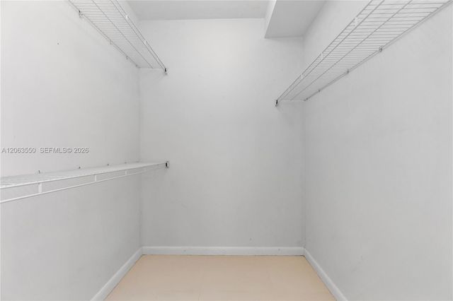 17100 N Bay Road 1712, Sunny Isles Beach, FL 33160