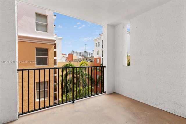 17100 N Bay Road 1712, Sunny Isles Beach, FL 33160