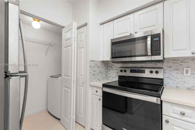 17100 N Bay Road 1712, Sunny Isles Beach, FL 33160