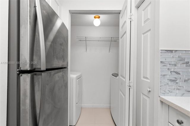 17100 N Bay Road 1712, Sunny Isles Beach, FL 33160