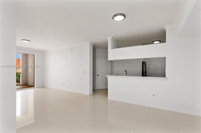 17100 N Bay Road 1712, Sunny Isles Beach, FL 33160