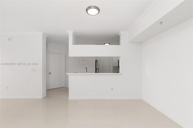 17100 N Bay Road 1712, Sunny Isles Beach, FL 33160