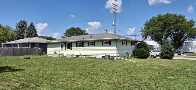 863 West STREET, Watertown, WI 53094