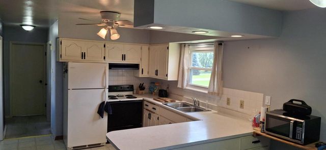 863 West STREET, Watertown, WI 53094
