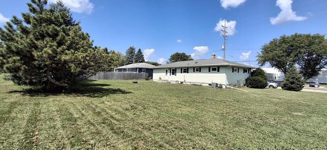 863 West STREET, Watertown, WI 53094